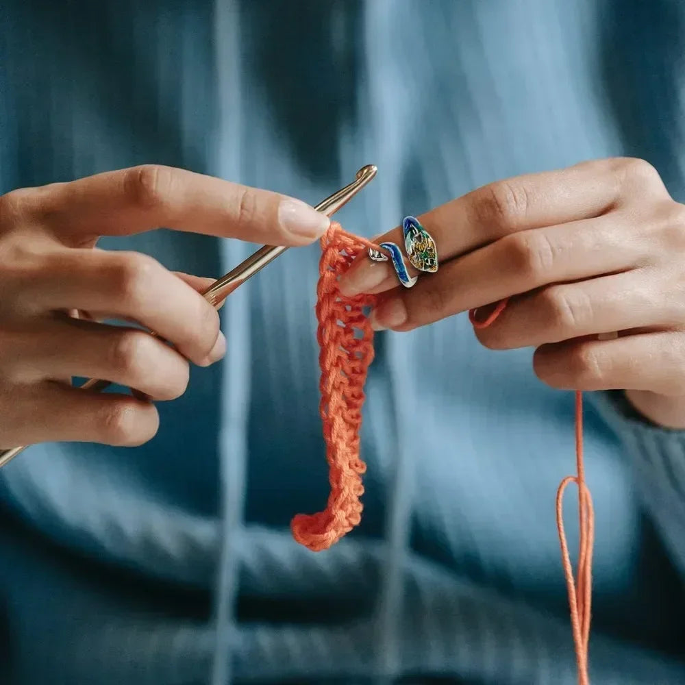 Adjustable Cat Crochet Ring - Beginner Yarn Guide Tool